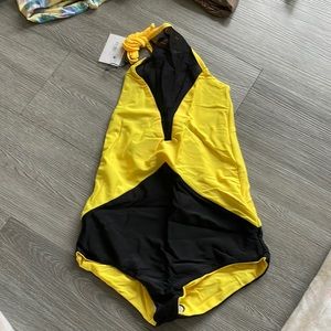 Khonboon XS one piece